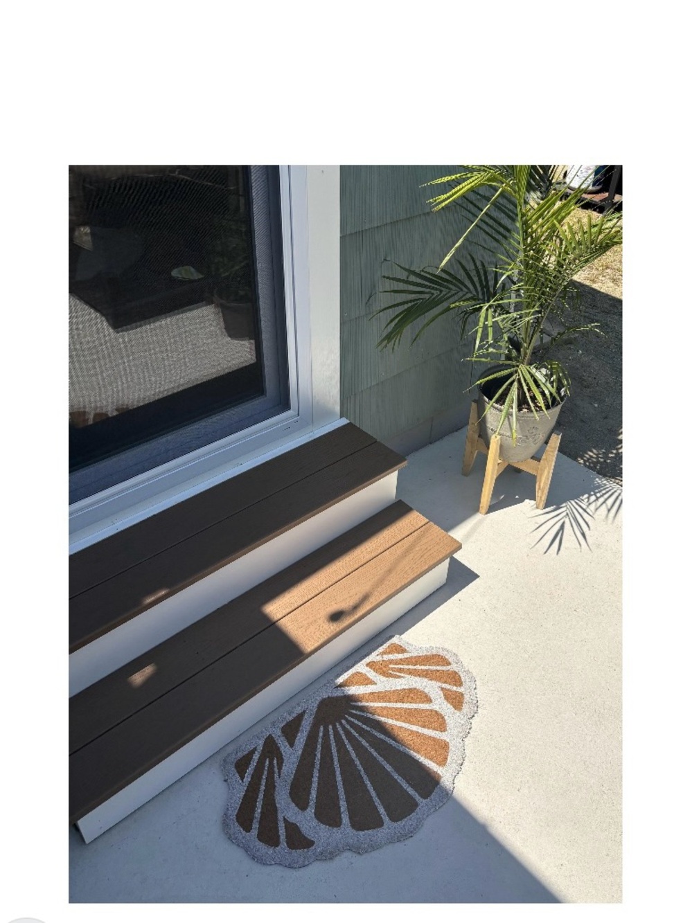 Coir Shell-Shaped Doormat in Brown and Cream - Picture 2 of 7